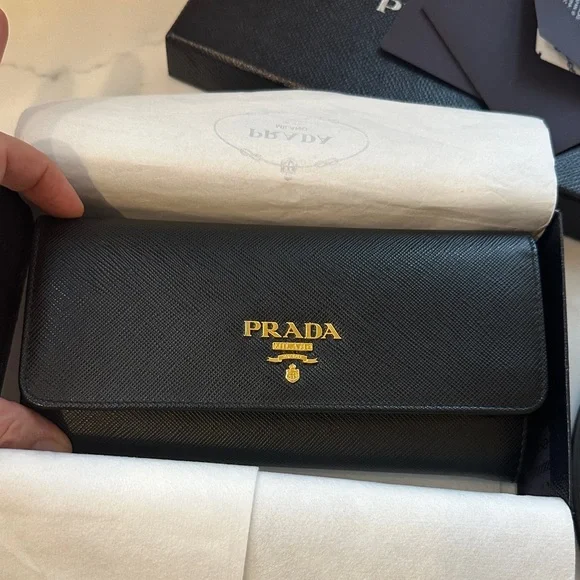 Prada Black Wallet with Gold Logo - Picture 4 of 14